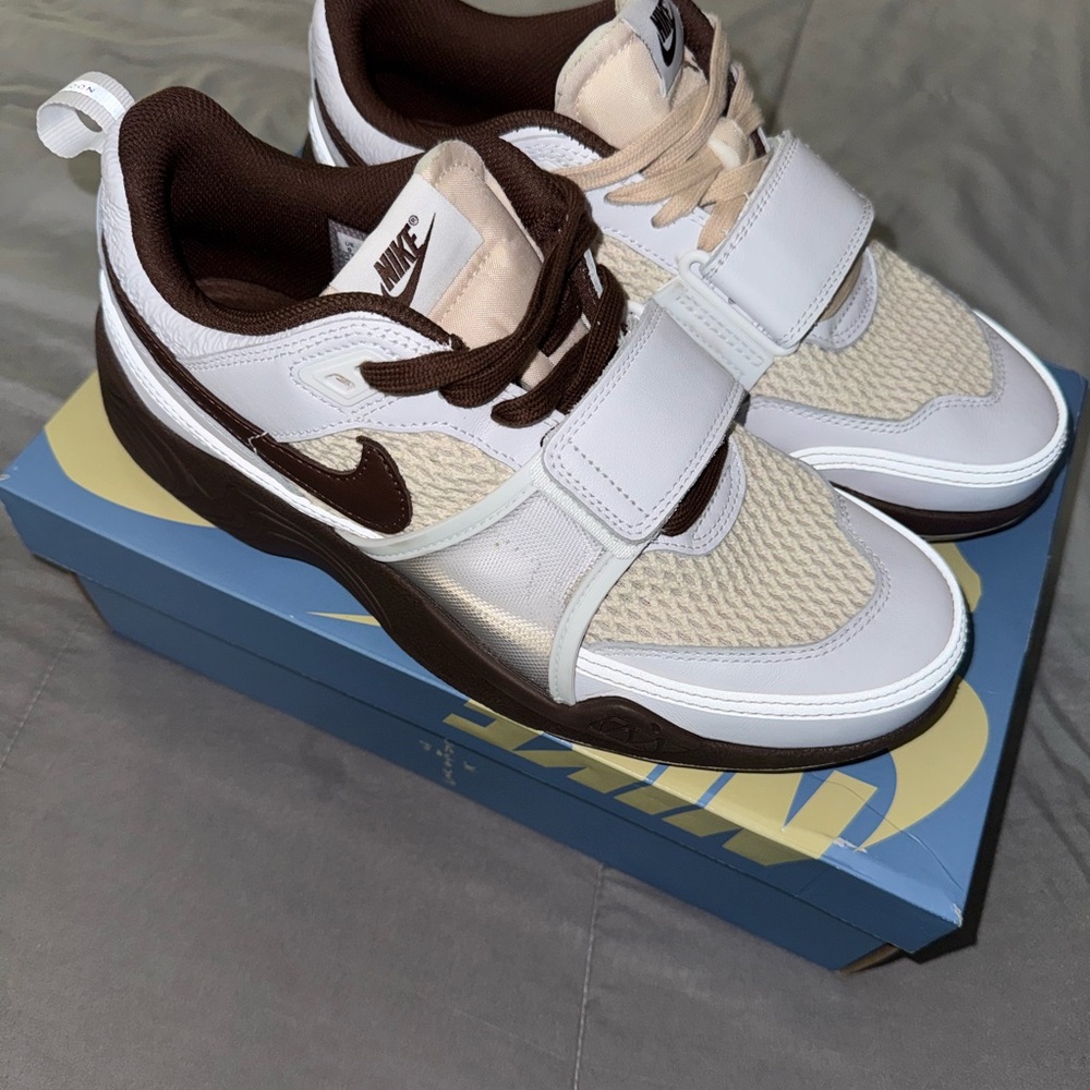 Nike Zoom Field Jaxx Travis Scott